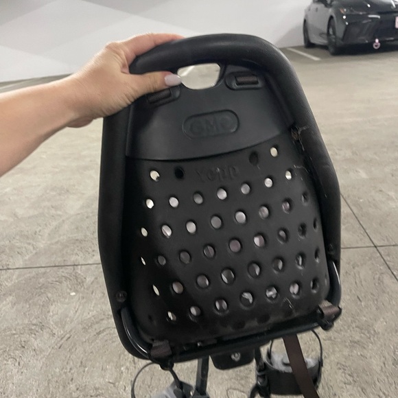 Thule Yepp Maxi Child Bike Seat, Black - Picture 5 of 11